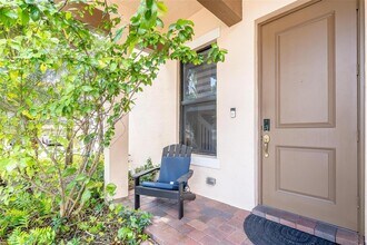 110 NW 209th Way in Pembroke Pines, FL - Building Photo - Building Photo