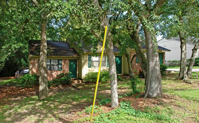 3112 Mission Rd in Tallahassee, FL - Building Photo - Building Photo