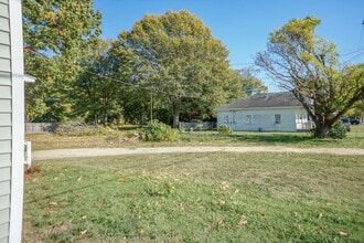 300 N Clinton Ave in Dunn, NC - Building Photo - Building Photo