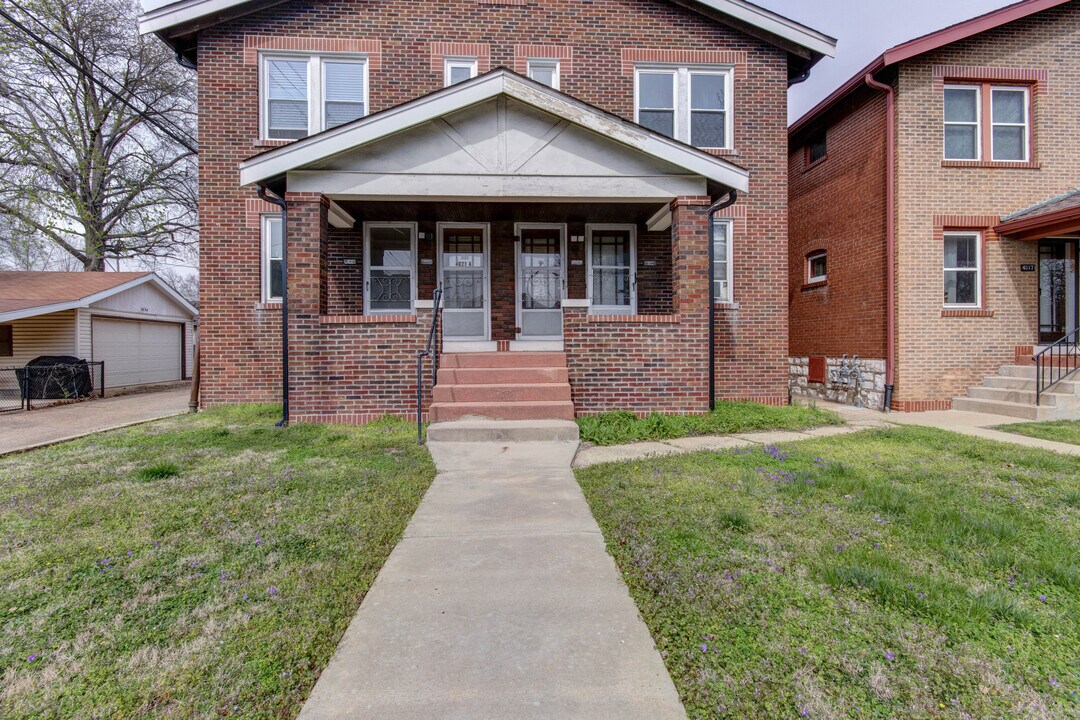 4019 Dover Pl, Unit 2nd floor in St. Louis, MO - Building Photo
