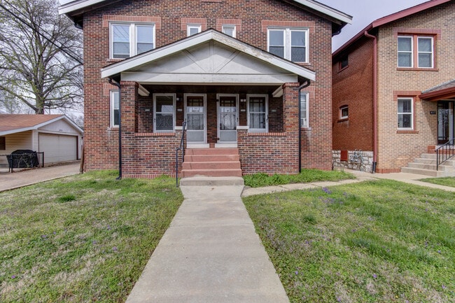 4019 Dover Pl, Unit 2nd floor
