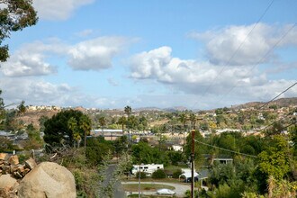 172 Landale Ln, Unit Guesthouse in El Cajon, CA - Foto de edificio - Building Photo