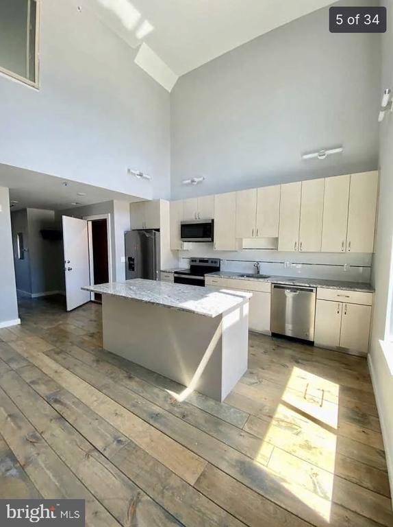 property at 1534 W Stiles St