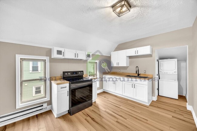 property at 1011 Jennette Ave NW