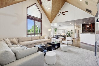 12161 Hill Country Cir, Unit SI ID1056425P in Ponder, TX - Foto de edificio - Building Photo