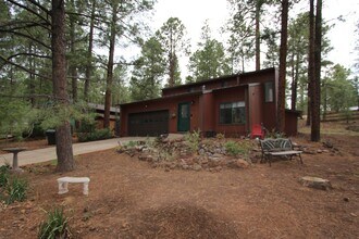 1137 W Shullenbarger Dr in Flagstaff, AZ - Building Photo - Building Photo