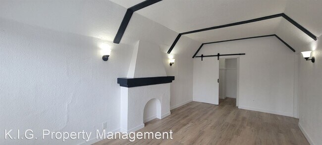 1120 Amalia Ave in East Los Angeles, CA - Building Photo - Building Photo