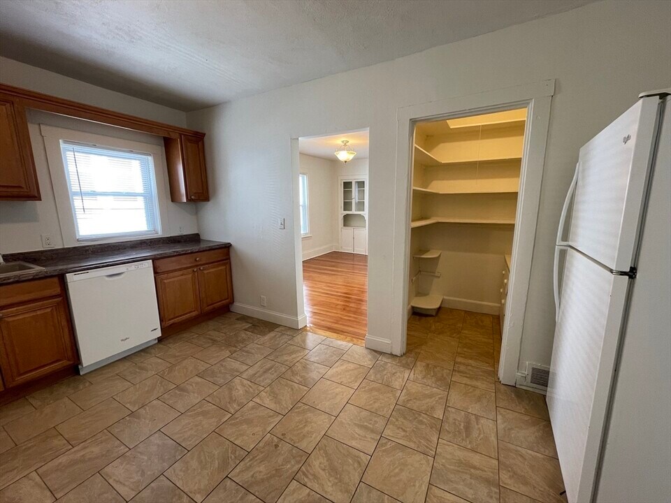 22 Beacon St in Boston, MA - Building Photo