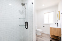 1587 W 35th Pl in Los Angeles, CA - Building Photo - Interior Photo