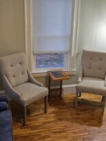 353 Broadway, Unit Cozy apartment in Bangor, ME - Building Photo