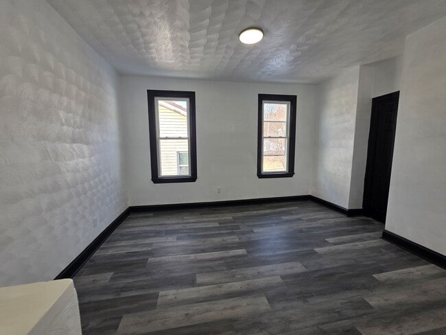 5 Union Ave in Crafton, PA - Building Photo - Building Photo