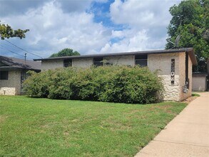 5808 Nassau Dr in Austin, TX - Building Photo - Building Photo