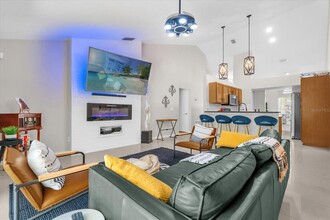 418 Robyns Glenn Rd in Ocoee, FL - Building Photo - Building Photo