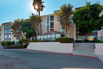 Asana at North Park in San Diego, CA - Foto de edificio - Building Photo