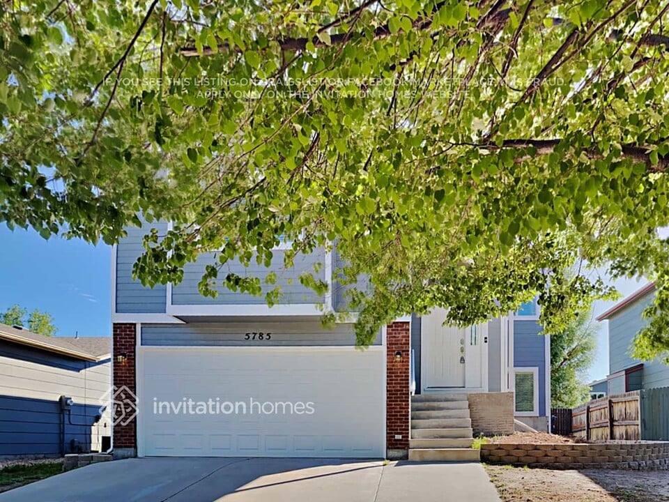 5785 Grapevine Dr in Colorado Springs, CO - Foto de edificio