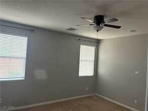 5774 Blackbirch St in Las Vegas, NV - Building Photo - Building Photo