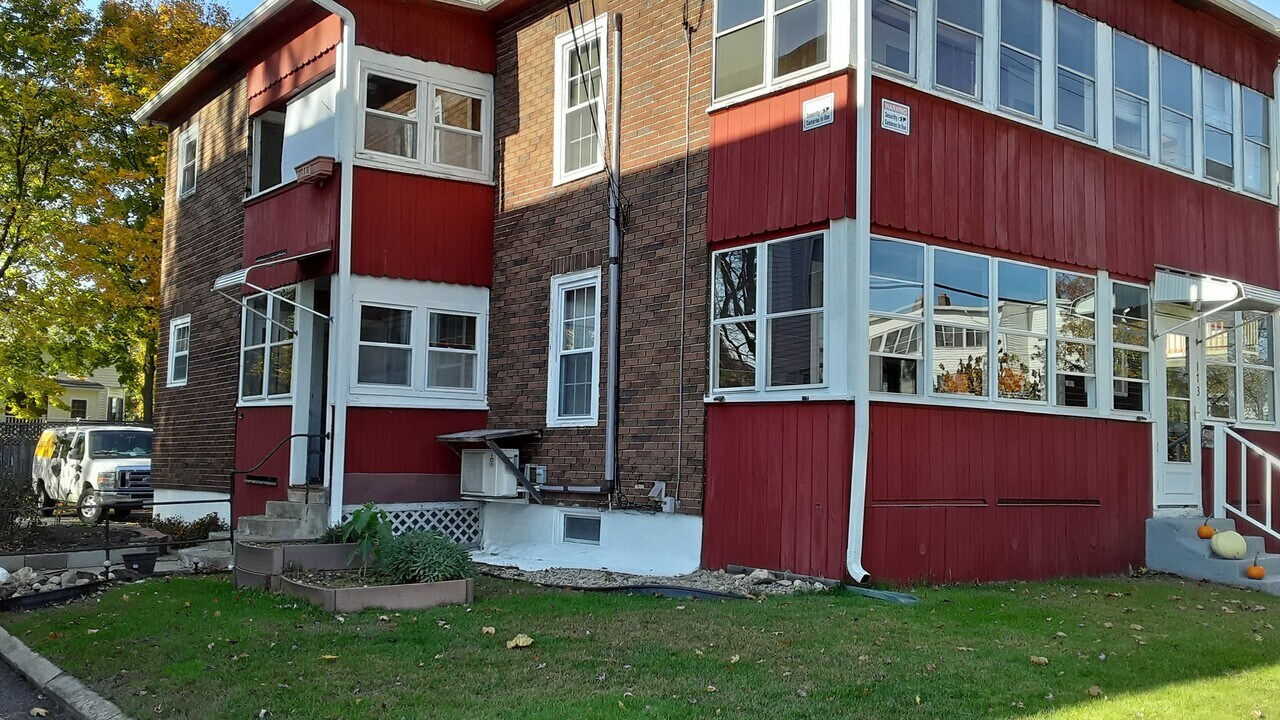 173 6th St, Unit 1st floor and Basement in Leominster, MA - Building Photo