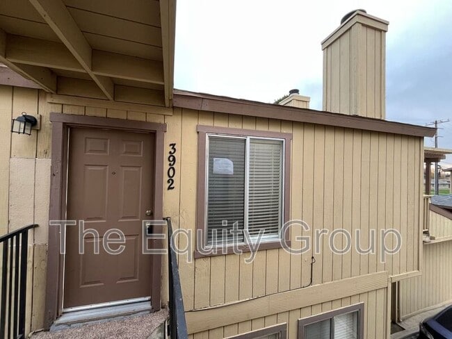 property at 3902 W Meadow Ave