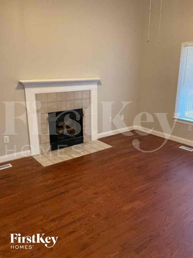 811 Willow Ln in Harrisburg, NC - Building Photo - Building Photo