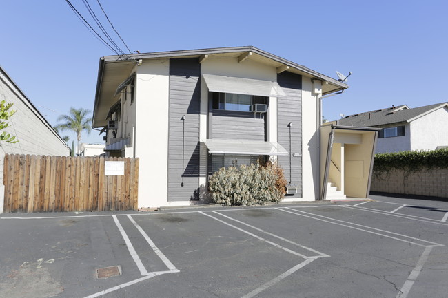 10031 Raelyn Pl in Garden Grove, CA - Building Photo - Building Photo