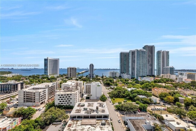 property at 121 NE 34th St