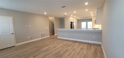 5351 Bridge St in Tampa, FL - Building Photo - Building Photo