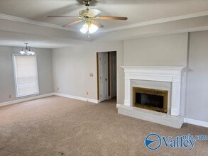 302 Earnhardt Dr in New Market, AL - Building Photo - Building Photo