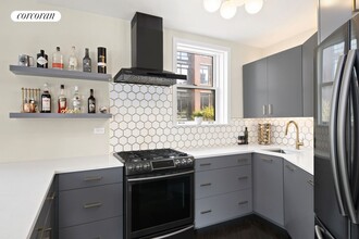 160 W 11th St in New York, NY - Building Photo - Building Photo