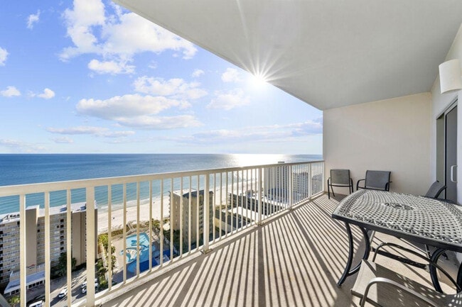 1010 W Beach Blvd in Gulf Shores, AL - Building Photo - Building Photo