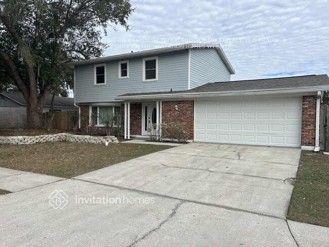 1705 Village Ct in Brandon, FL - Foto de edificio - Building Photo