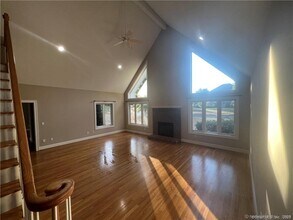 6 Kingsley Dr in South Windsor, CT - Building Photo - Building Photo