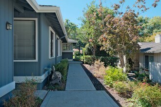 2181 Myrtle Beach Ln in Danville, CA - Building Photo - Building Photo