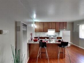 2000 Linden St in Oakland, CA - Building Photo - Building Photo