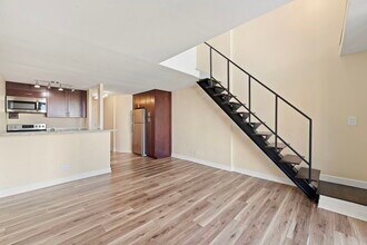 1221 N Dearborn Pkwy in Chicago, IL - Building Photo - Building Photo