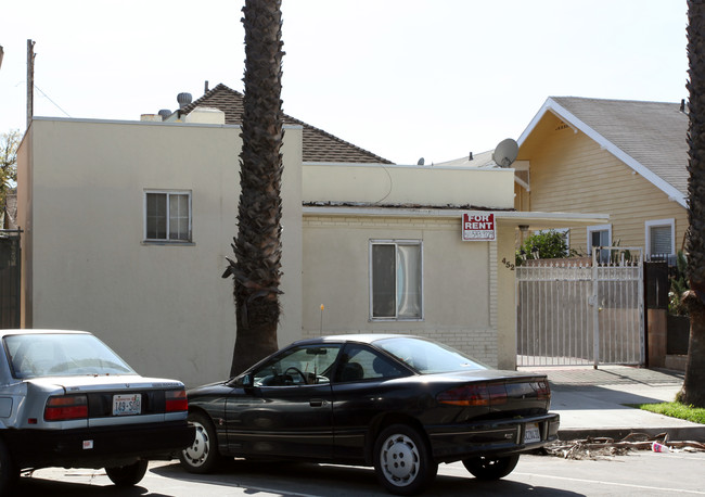 452 W 8th St in Long Beach, CA - Building Photo - Building Photo