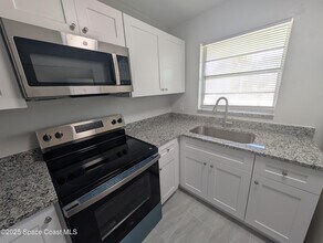 416 Ocean Ave in Melbourne Beach, FL - Building Photo - Building Photo