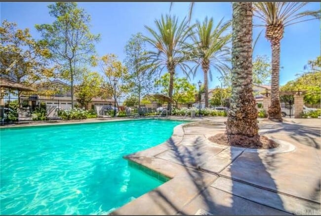 1937 Canova Ln in Compton, CA - Building Photo - Building Photo