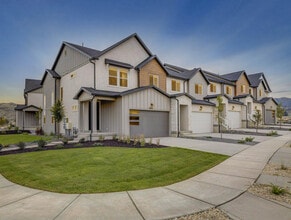 The Towns at Mount Rainier in Herriman, UT - Foto de edificio - Building Photo