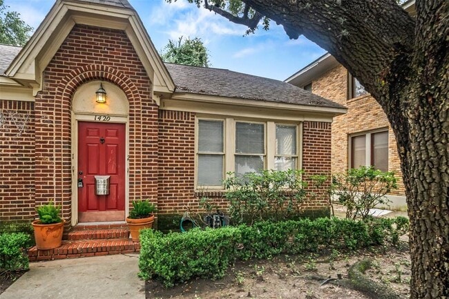 property at 1420 Stanford St