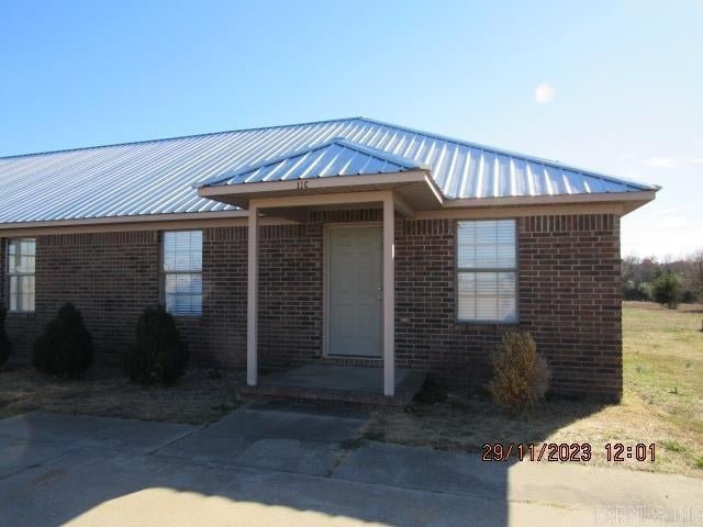 property at 11 Alexis Ln