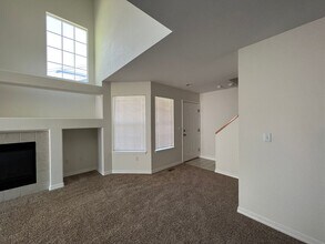 1419 Red Mountain Dr in Longmont, CO - Building Photo - Building Photo