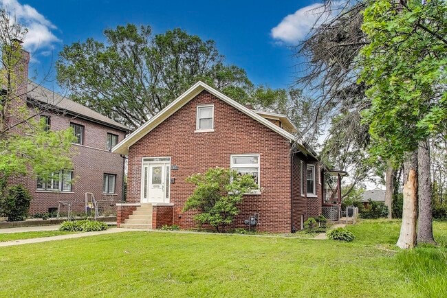36 E Touhy Ave in Park Ridge, IL - Building Photo - Building Photo