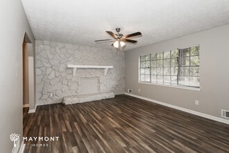 418 Autumn Dr in Riverdale, GA - Building Photo - Building Photo