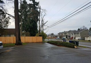 3902 S Tyler St-Unit -D in Tacoma, WA - Building Photo - Building Photo