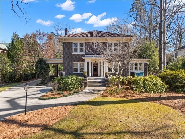 property at 979 Springdale Rd NE