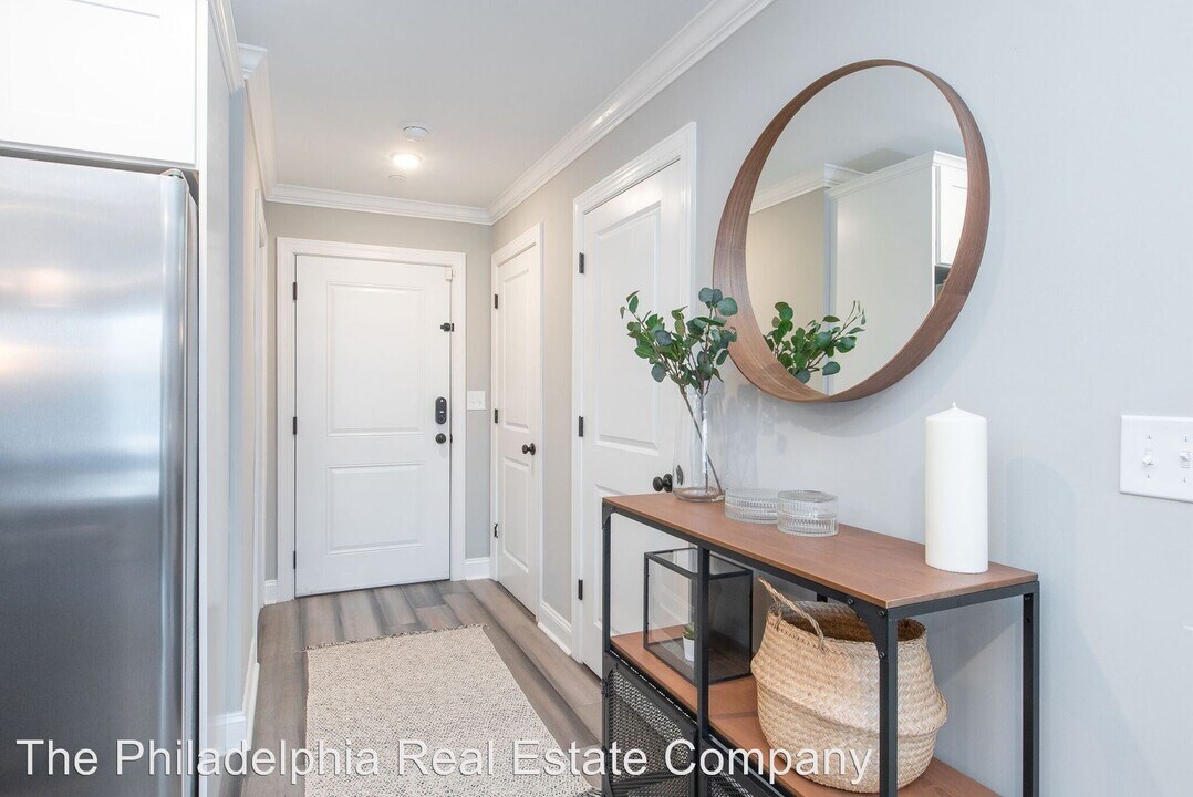 3402 W Commissioner St in Philadelphia, PA - Building Photo