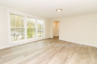 936 Ely Rd in Chattanooga, TN - Foto de edificio - Building Photo