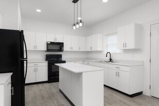 1801 Atrium Place Dr in Harlingen, TX - Building Photo