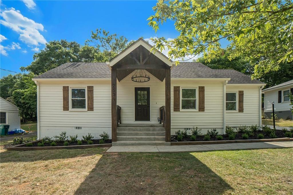 2539 Glendale Cir SE in Smyrna, GA - Building Photo