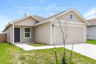7322 Adaja Riv in San Antonio, TX - Building Photo - Building Photo